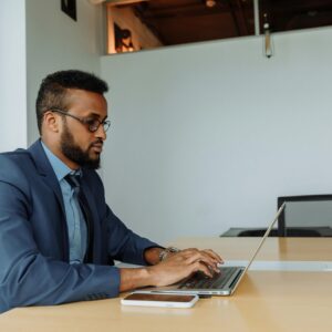 Visselblåsning i praktiken – roller och ansvar för HR, chefer och skyddsombud